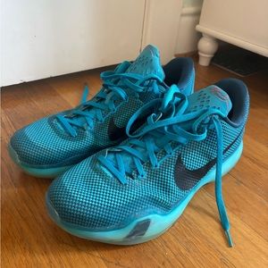 Kyrie basketball shoes size 13